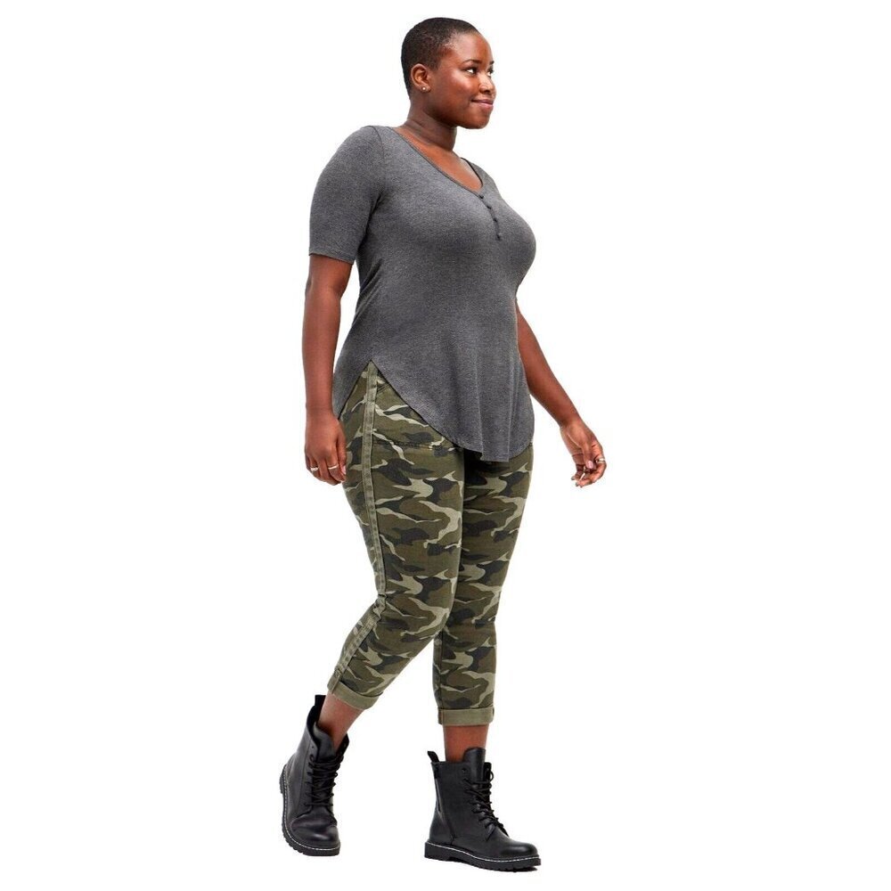 Torrid Super Soft Womens L Tunic Top Jersey Henley Gray Short Sleeve Longline